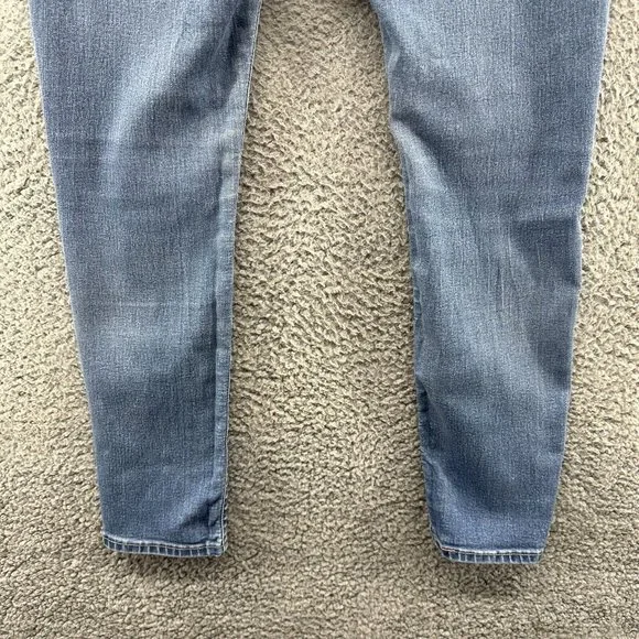 Levi's Women's Skinny Jeans - Light Blue - Picture 15 of 16